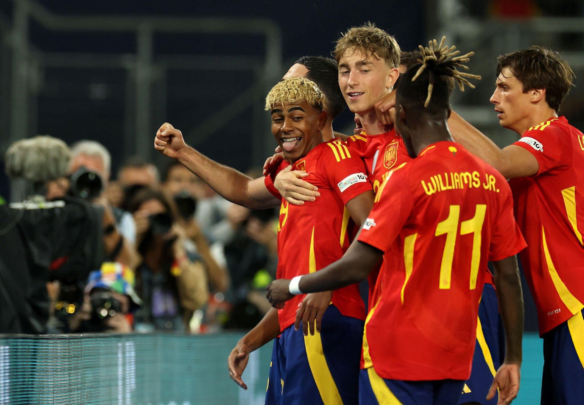 西班牙vs爱尔兰_(西班牙vs爱尔兰历史战绩)