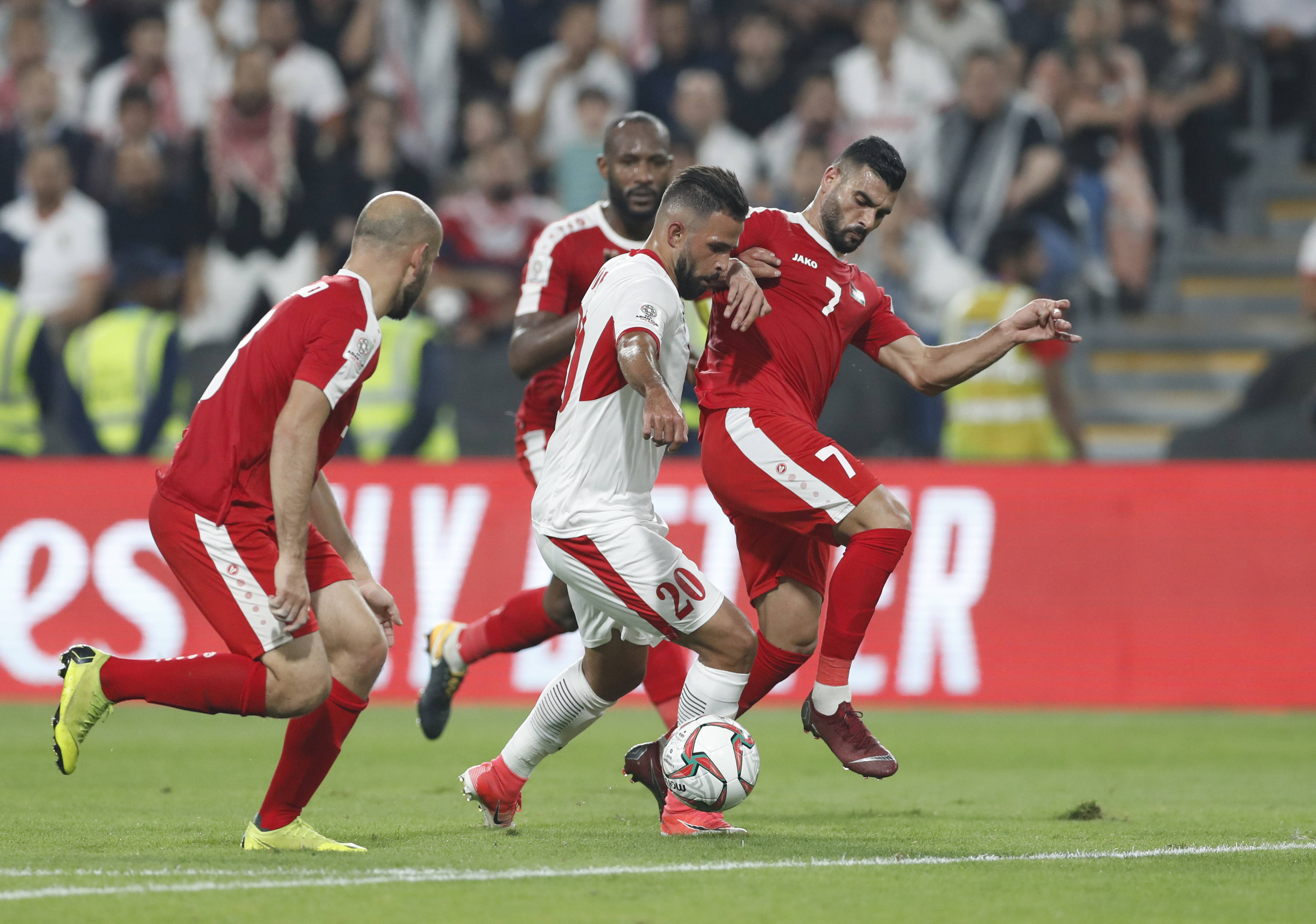 包含yingjia的词条