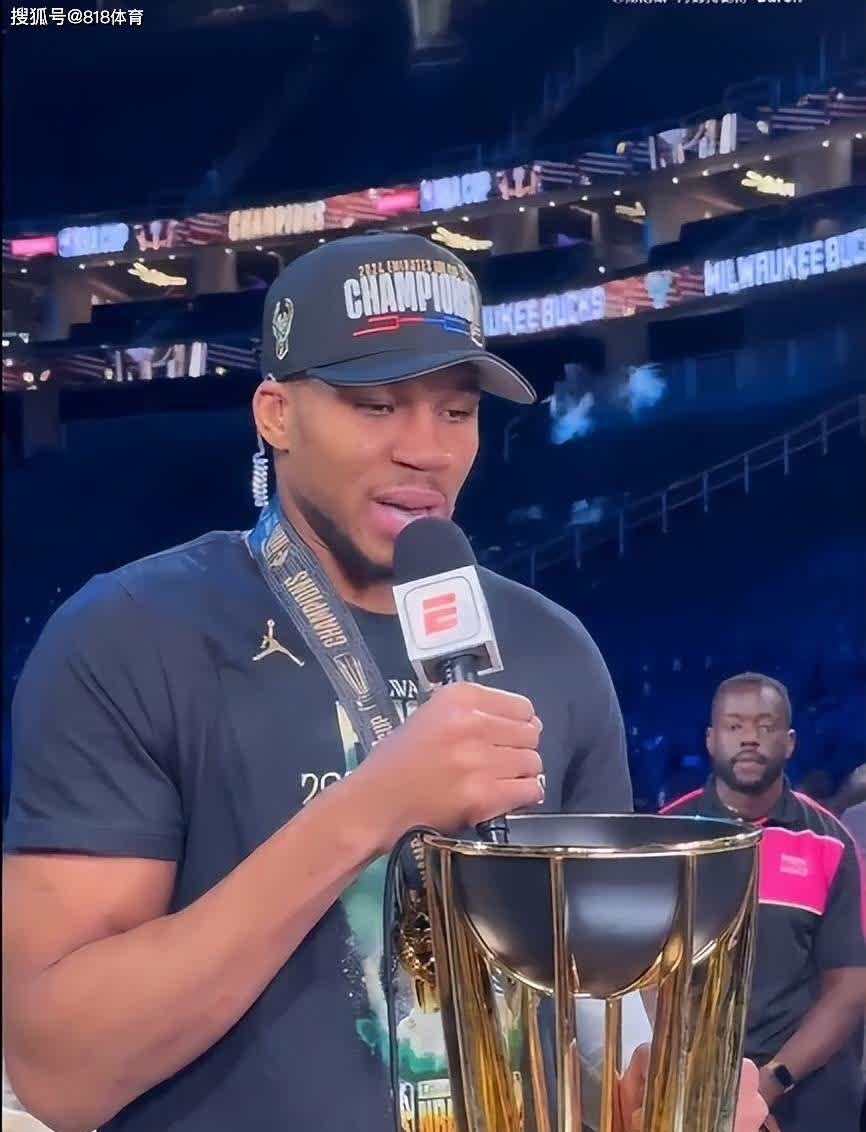 奥尼尔认为巅峰的字母哥比巅峰的自己更强 第1张 奥尼尔认为巅峰的字母哥比巅峰的自己更强 第1张