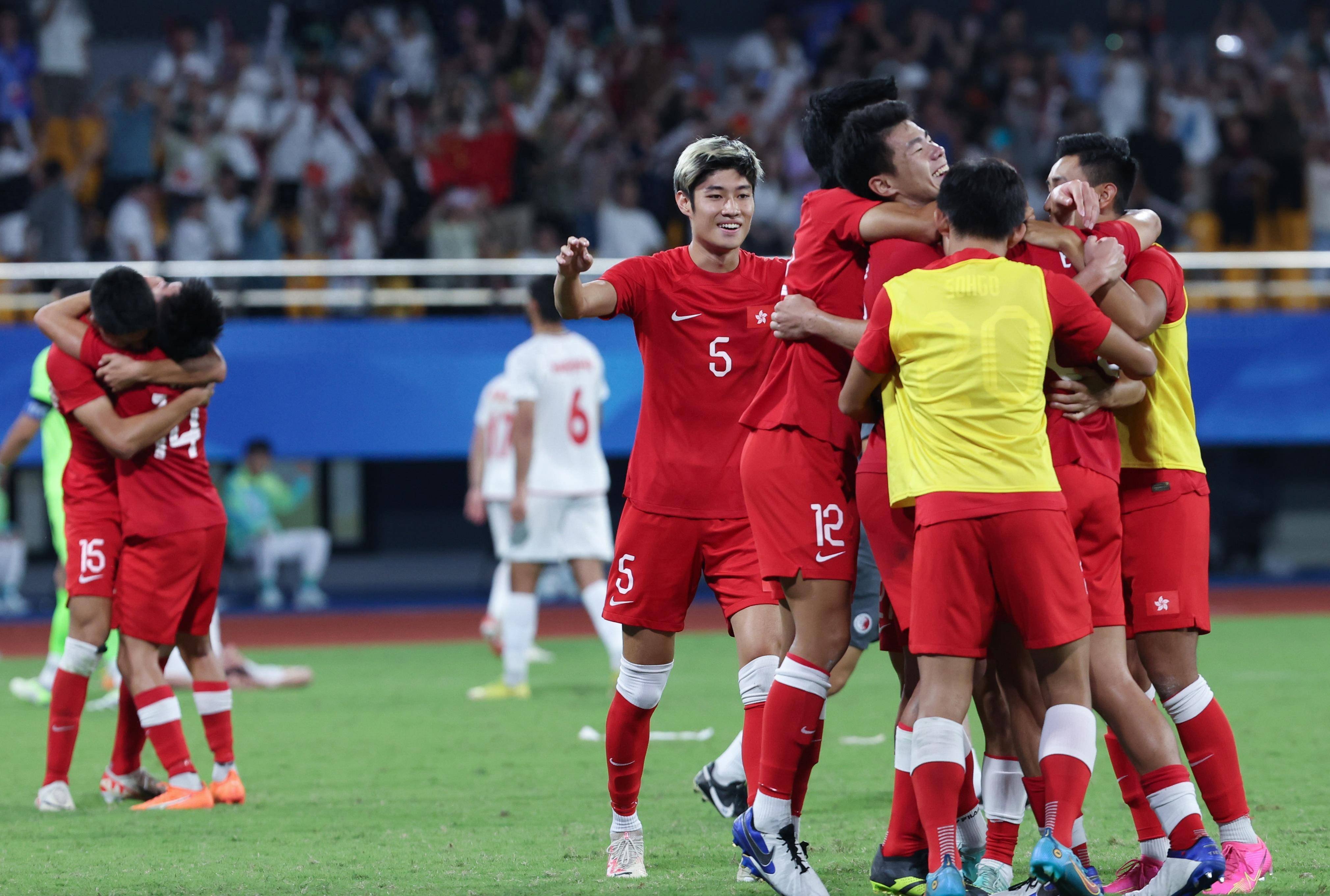 媒体：请给邵佳一和国足时间国足选帅结果出炉的简单介绍  第2张