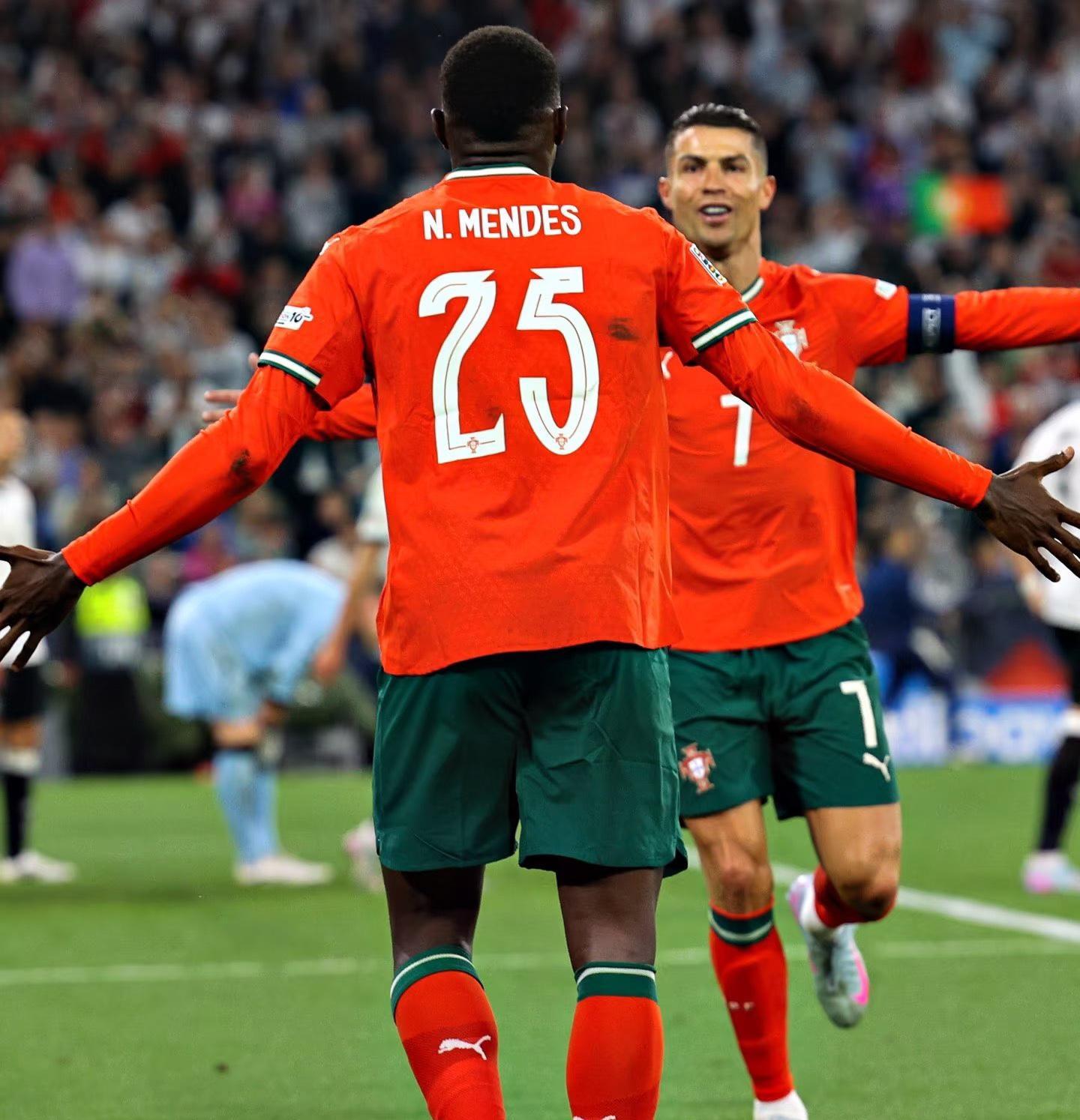 关于西班牙86-90不敌希腊队史首次无缘欧锦赛16强的信息  第1张