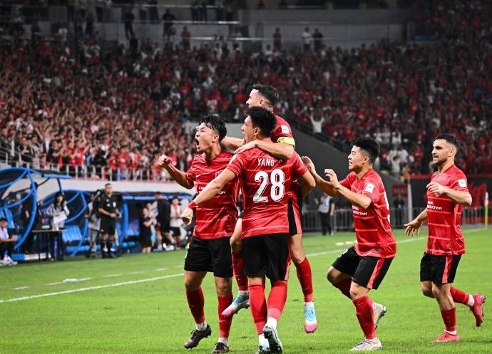 亚冠成都蓉城0-2柔佛新山阿里瓦斯、门德斯破门胡荷韬伤退的简单介绍