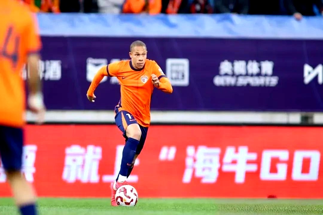 包含青岛海牛vs成都蓉城哪里转播？2025足协杯成都蓉城今晚比赛直播的词条  第1张