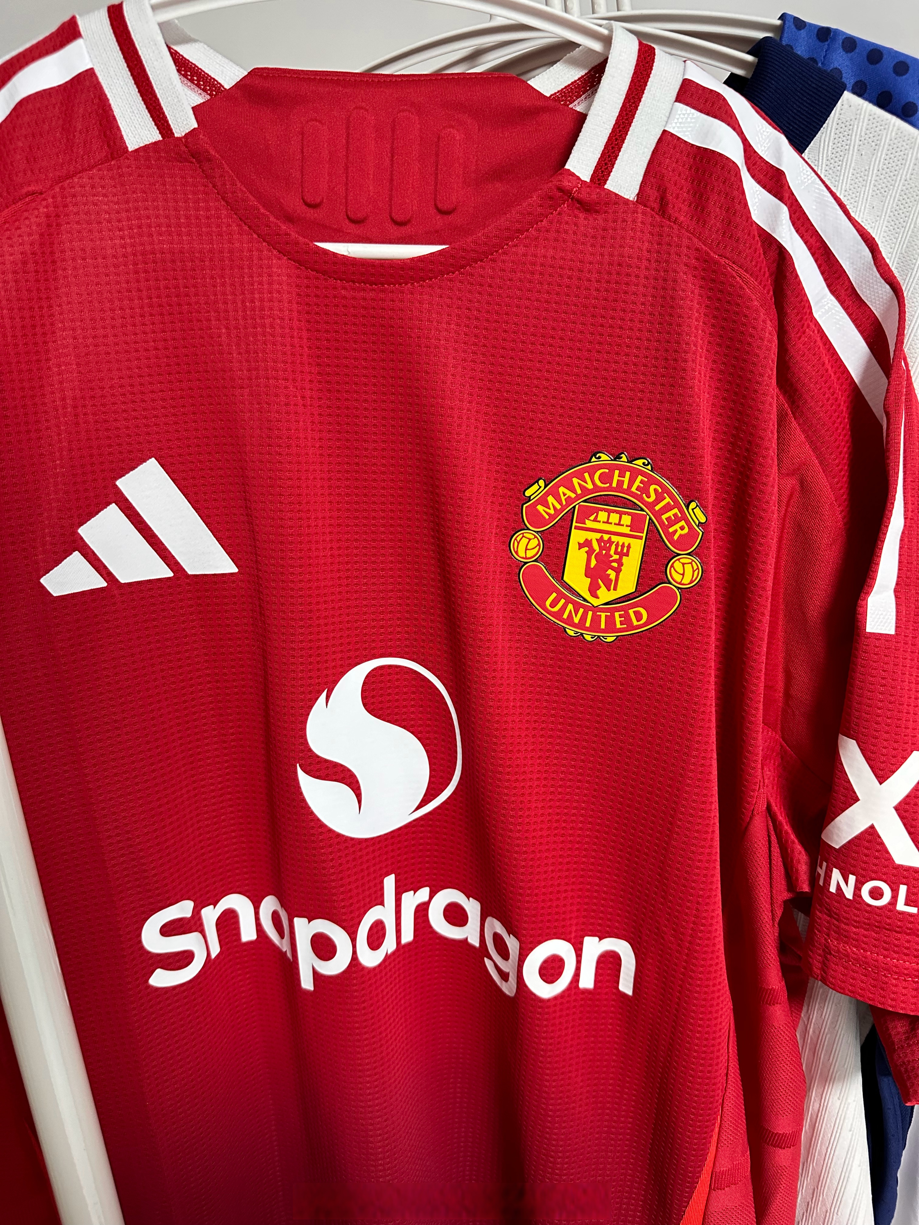 关于曼联新赛季训练服未找到赞助商与Tezos的协议在6月份结束的信息 第2张 关于曼联新赛季训练服未找到赞助商与Tezos的协议在6月份结束的信息 第2张