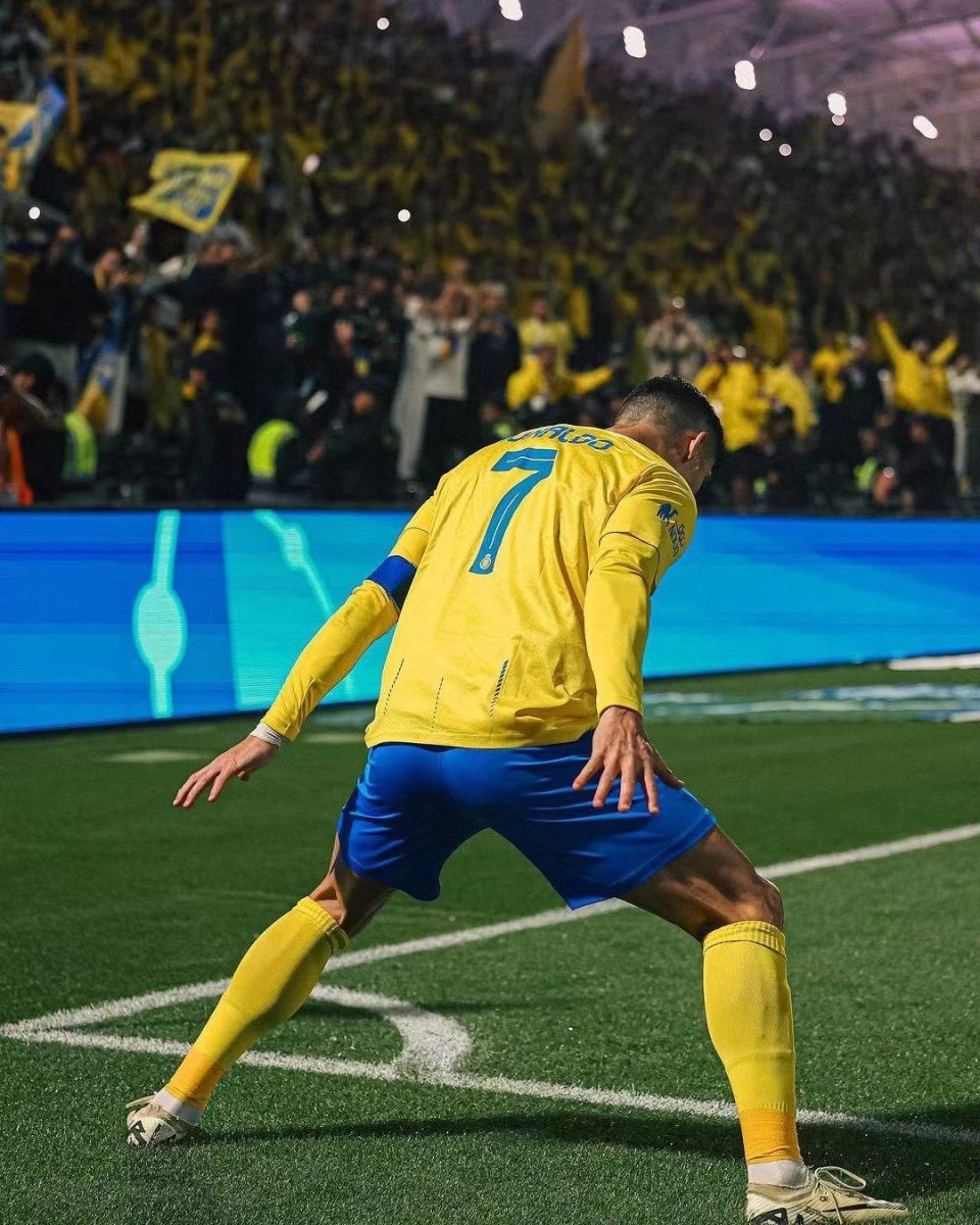 包含亚特兰大球迷巨幅海报嘲讽梅西看台上充满挑衅的词条  第2张