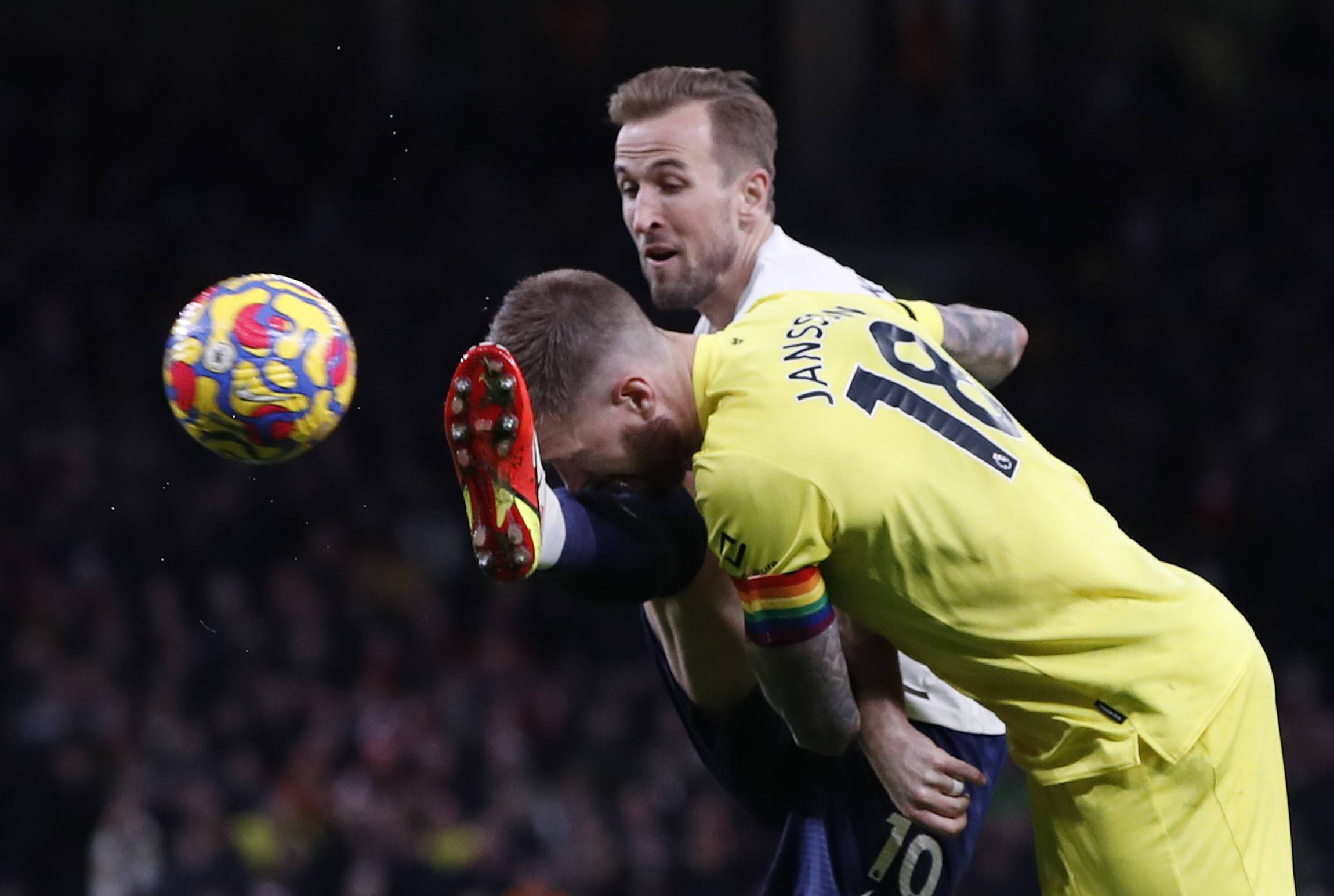 包含布伦特福德VS热刺客场突围实时解说免费观看的词条  第2张