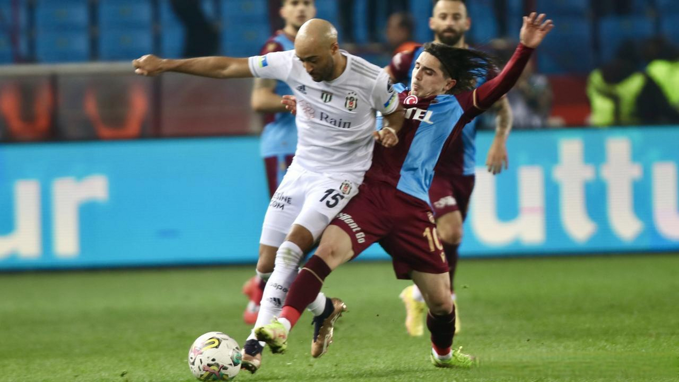 土超：伊斯坦布尔巴萨克赛尔VS特拉布宗体育的简单介绍  第1张