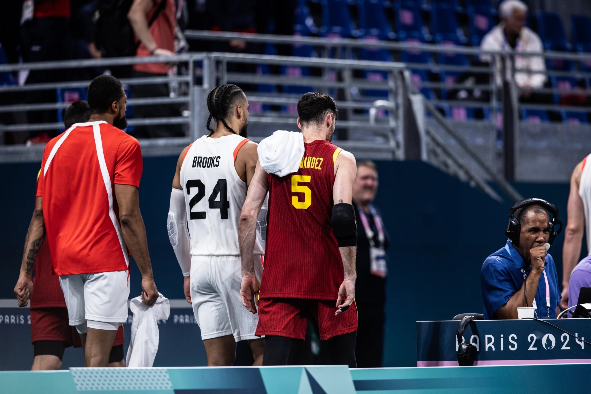 包含西班牙男篮将战格鲁吉亚男篮西班牙男篮星光黯淡的词条  第2张