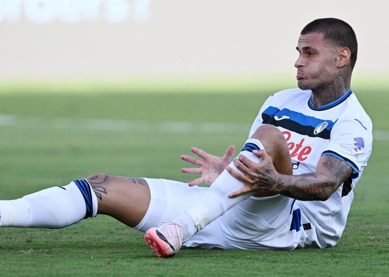 申花:米内罗预计伤缺4个月右腿股直肌肌腱4C级损伤的简单介绍 第1张 申花:米内罗预计伤缺4个月右腿股直肌肌腱4C级损伤的简单介绍 第1张