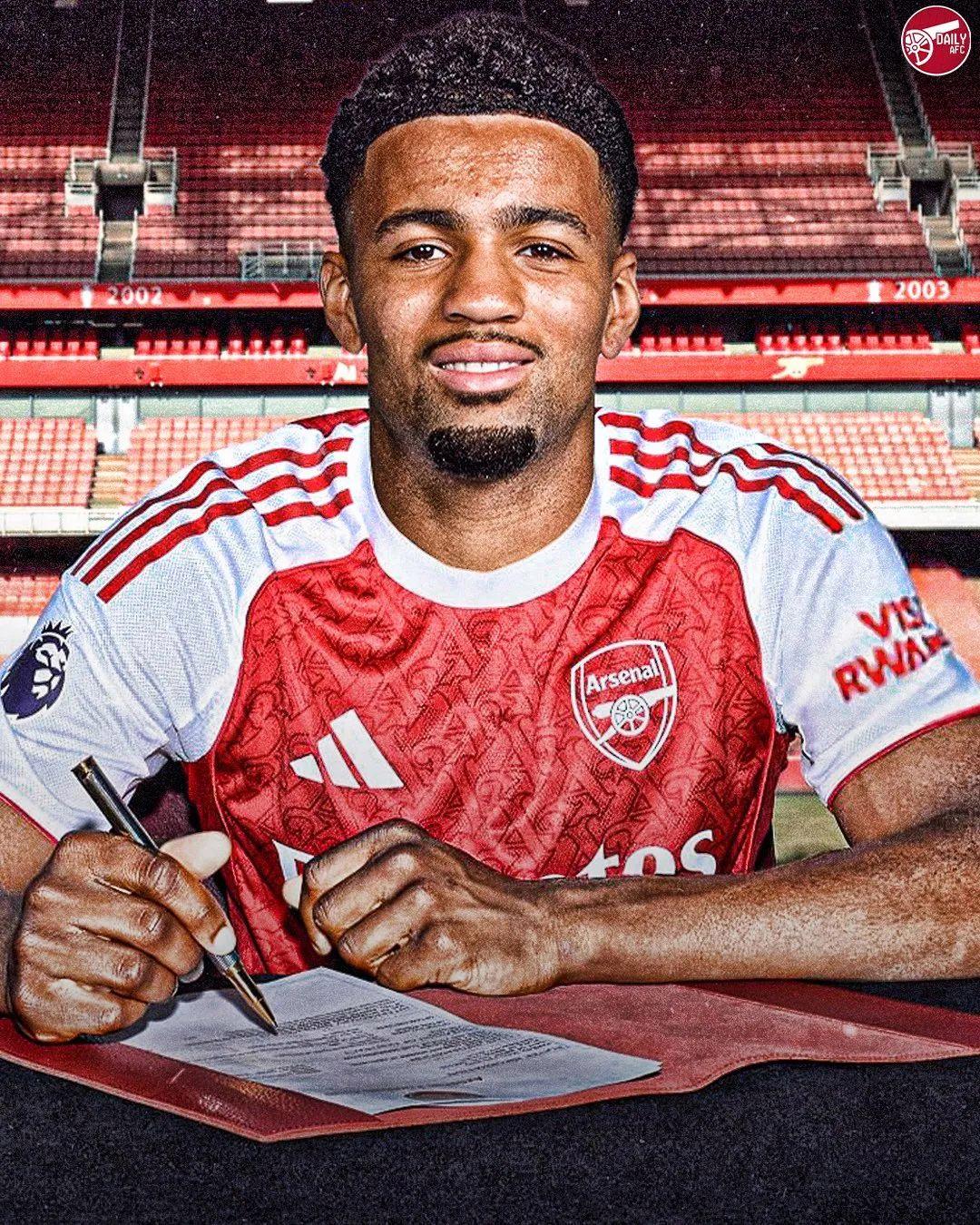 阿森纳新援哲凯赖什季前赛亮相枪手新中锋吸引关注的简单介绍 第1张 阿森纳新援哲凯赖什季前赛亮相枪手新中锋吸引关注的简单介绍 第1张