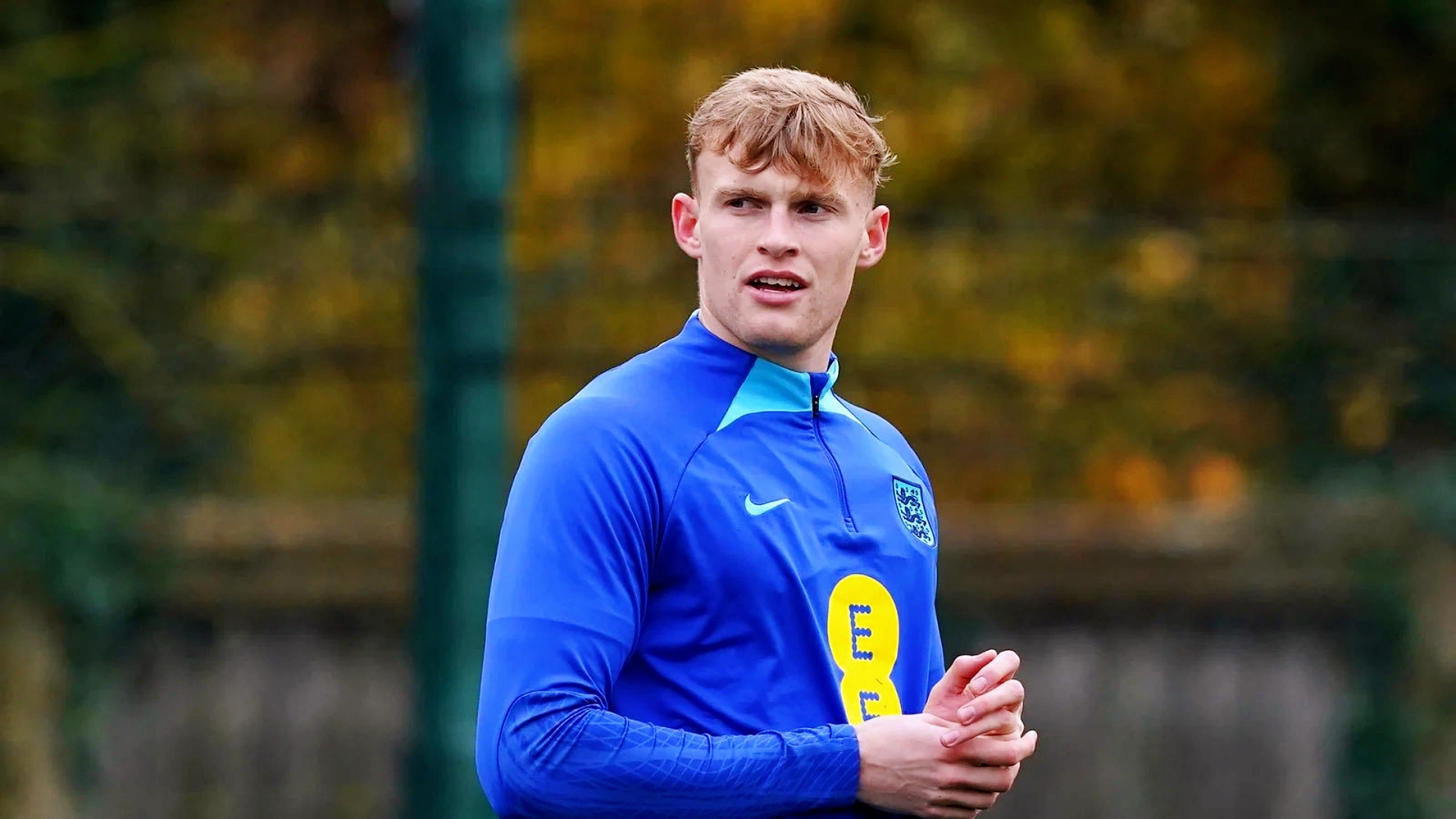 关于埃弗顿与布兰斯韦特续约稳固后防核心力量的信息  第1张