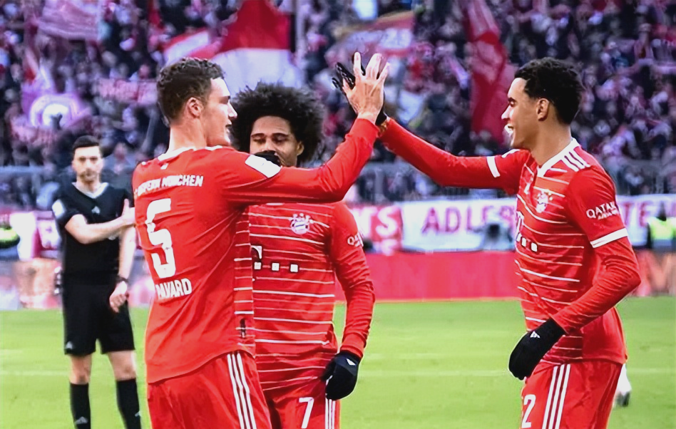 德国杯科隆1-4拜仁凯恩双响的简单介绍