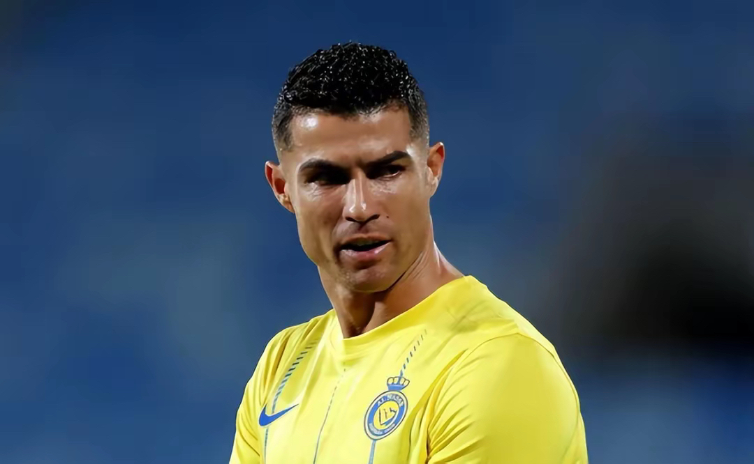 关于曝C罗希望B费能加盟利雅得胜利亲自出面说服的信息  第1张