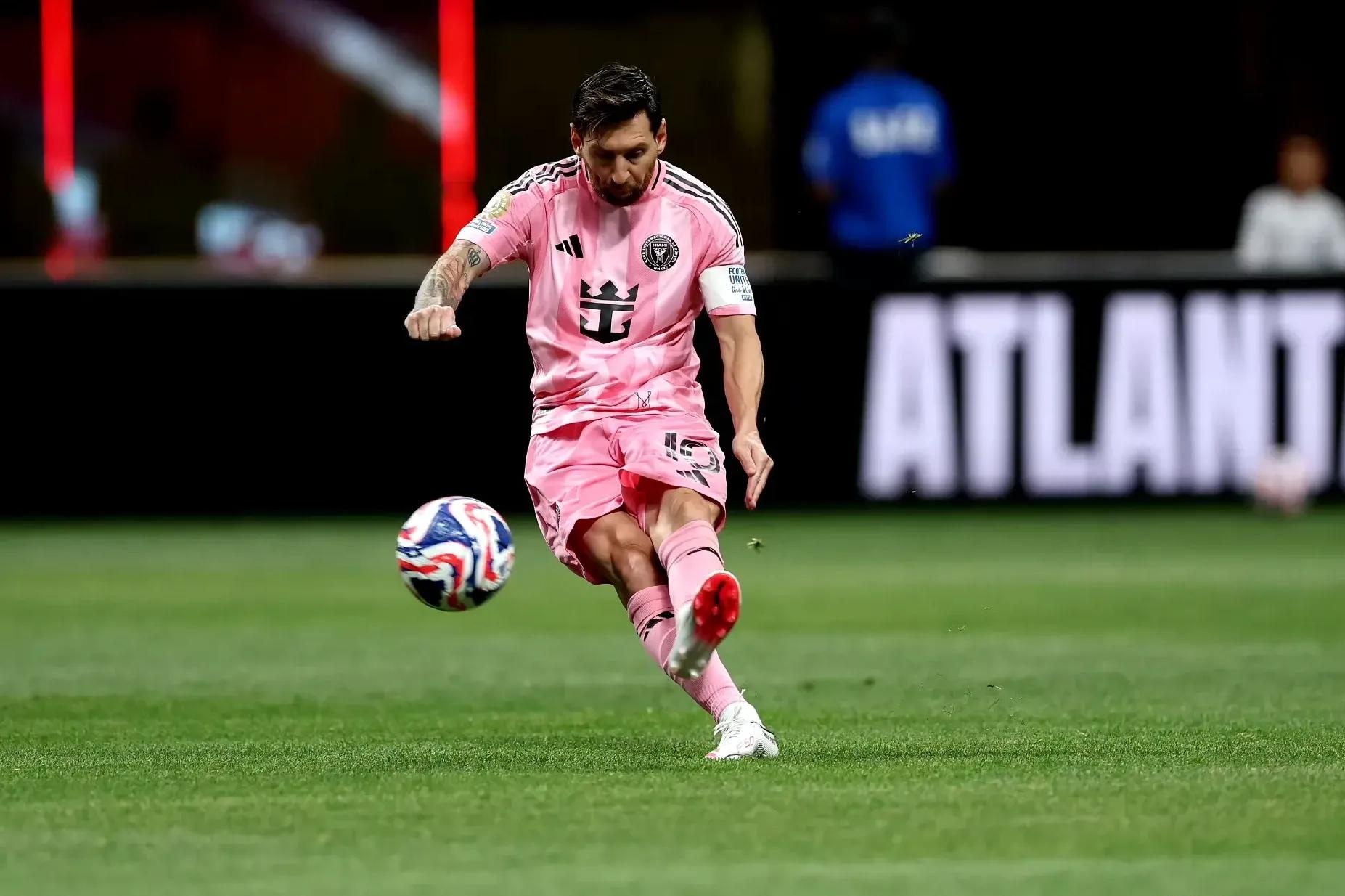 梅西全场数据：5次关键传球打进2球的简单介绍  第1张