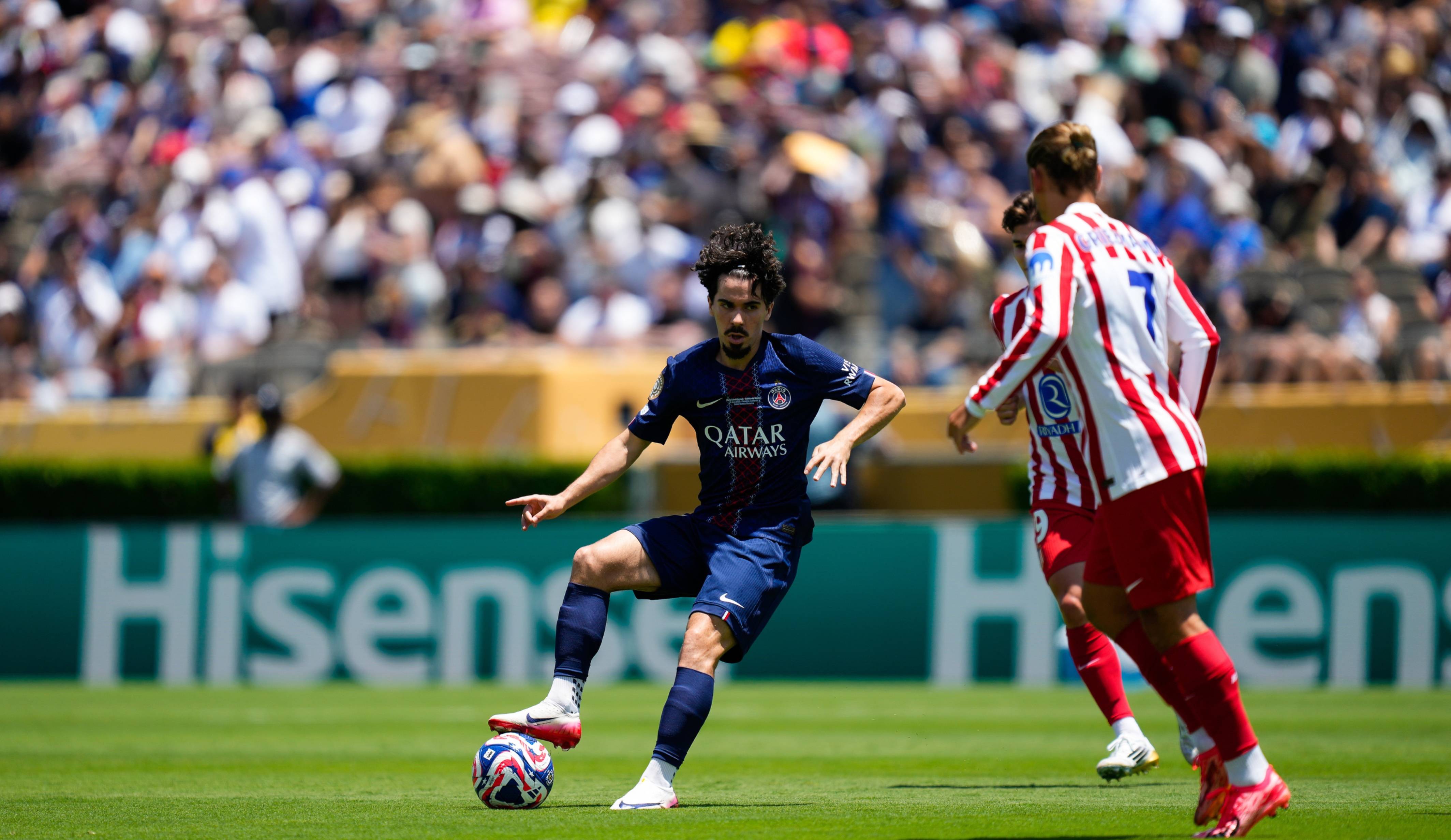 包含曼联与沙特联赛球队关注法比安鲁伊斯大巴黎更希望留住球员的词条