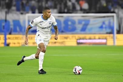 包含格林伍德获得牙买加护照将代表牙买加国家队出战的词条