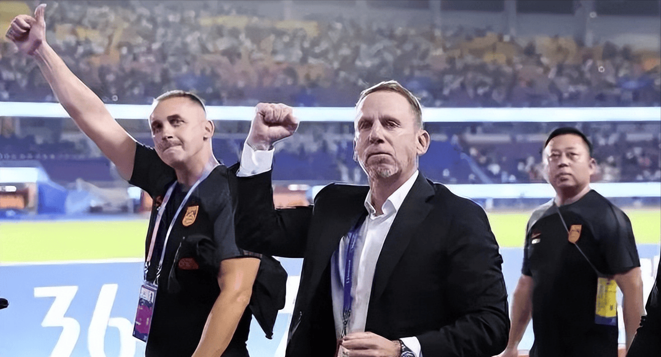 关于成耀东任上海海港B队主帅群年刚离开U21国足的信息  第1张