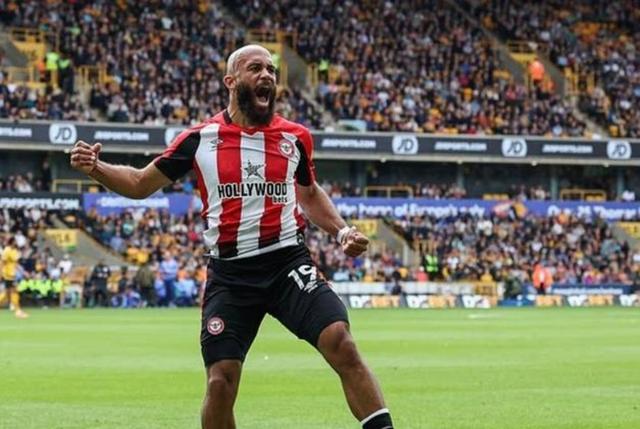 姆贝乌莫当选英超第9轮最佳球员球员本轮打进2球助曼联取胜的简单介绍 第2张 姆贝乌莫当选英超第9轮最佳球员球员本轮打进2球助曼联取胜的简单介绍 第2张