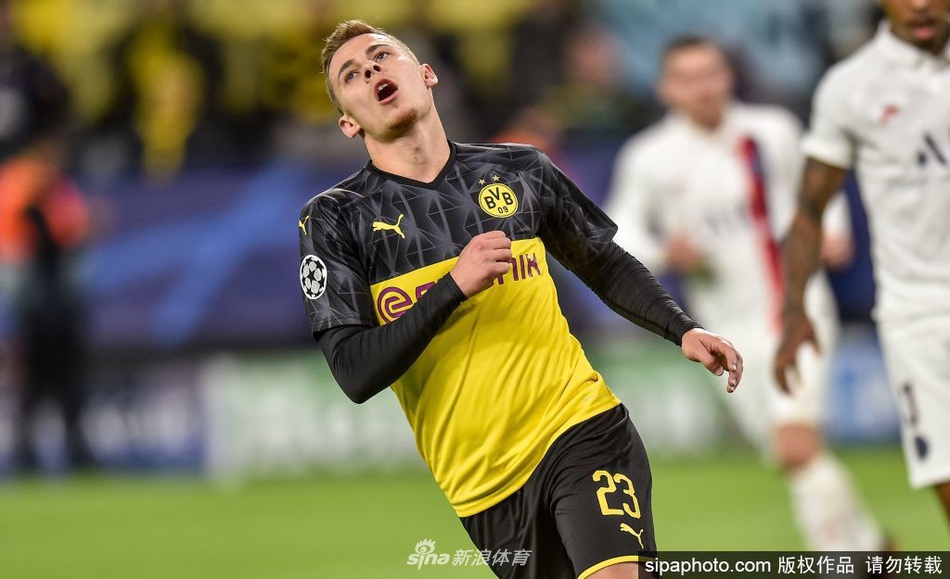 包含杜埃遭遇肌肉撕裂伤势预计缺席多周大巴黎进攻遭遇影响的词条